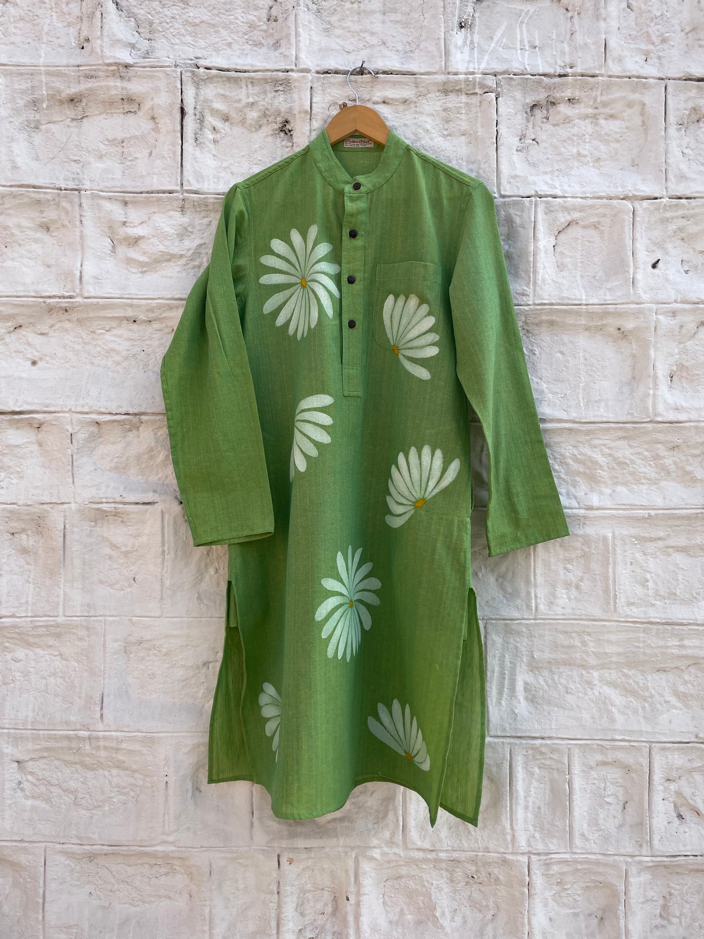 Daisy Kurta