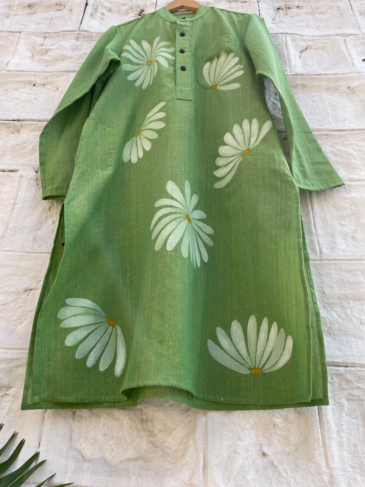 Daisy Kurta