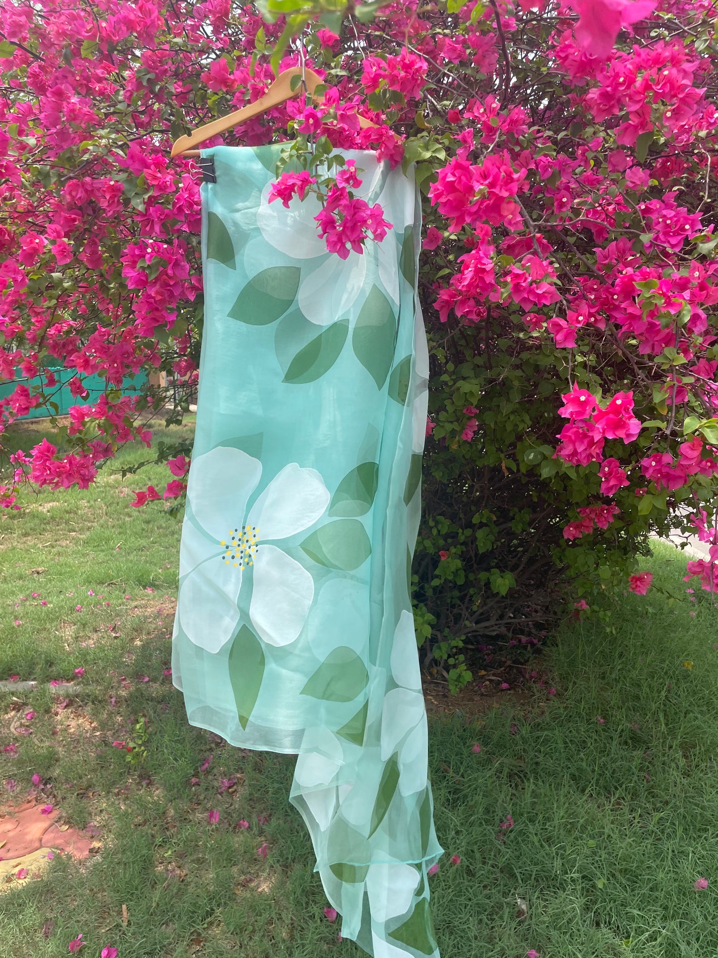 Big Hibiscus Organza Saree