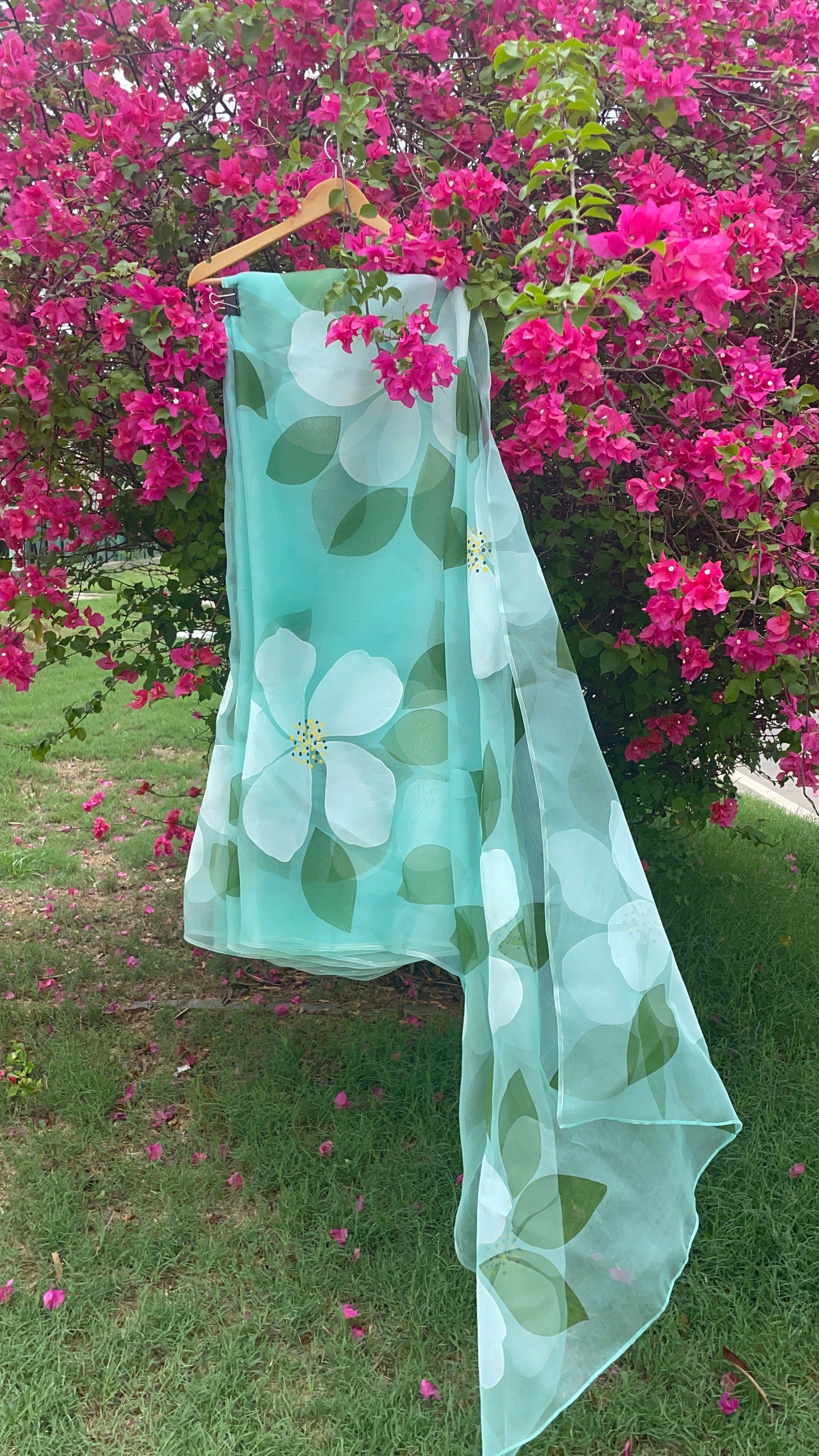 Big Hibiscus Organza Saree