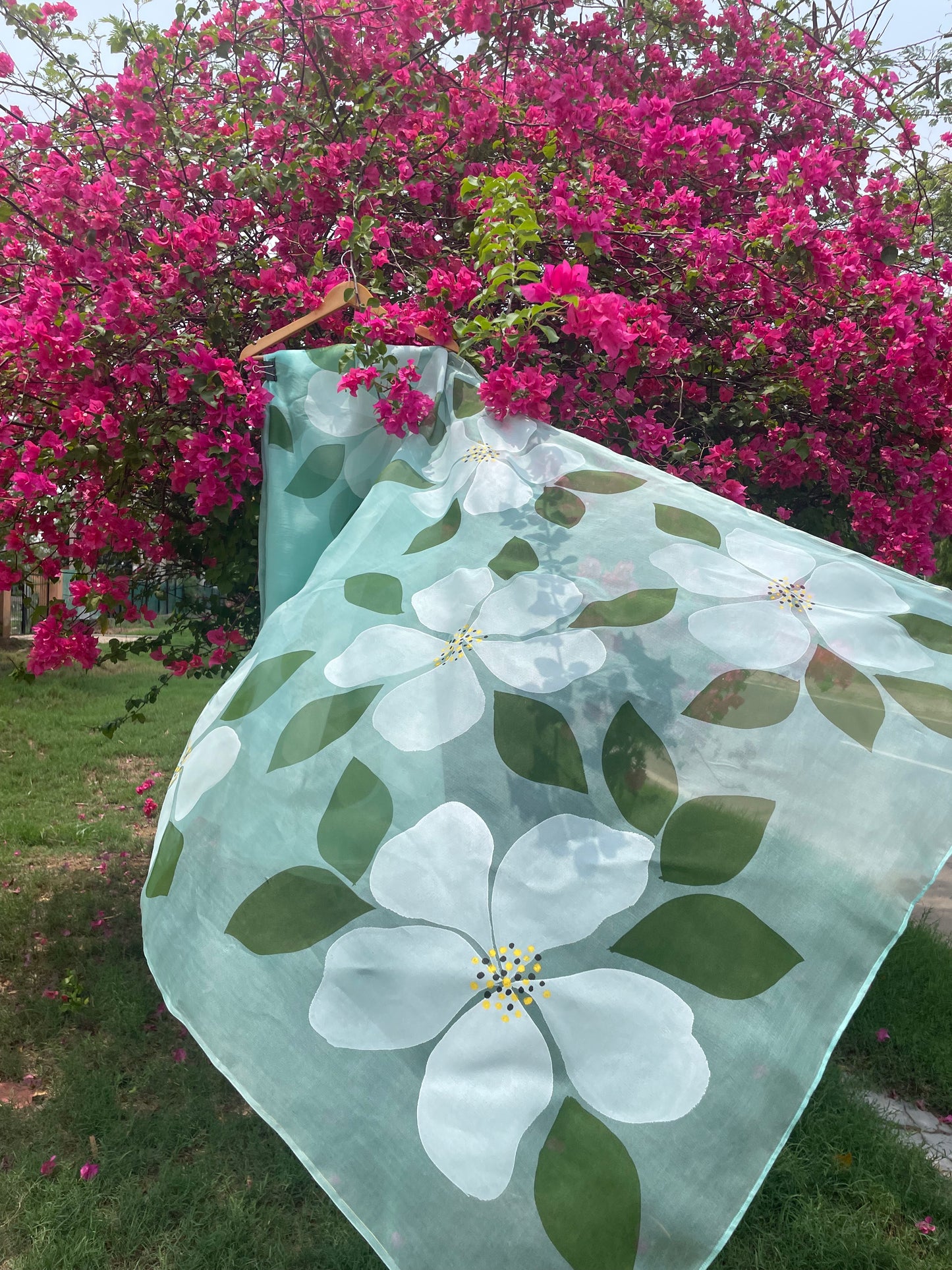Big Hibiscus Organza Saree
