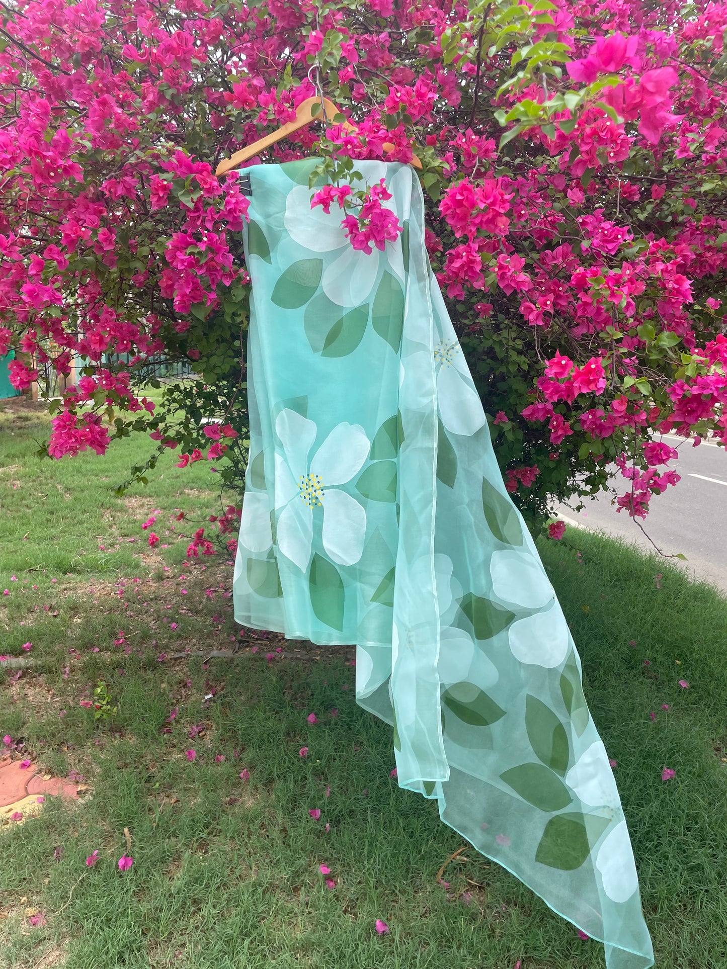 Big Hibiscus Organza Saree