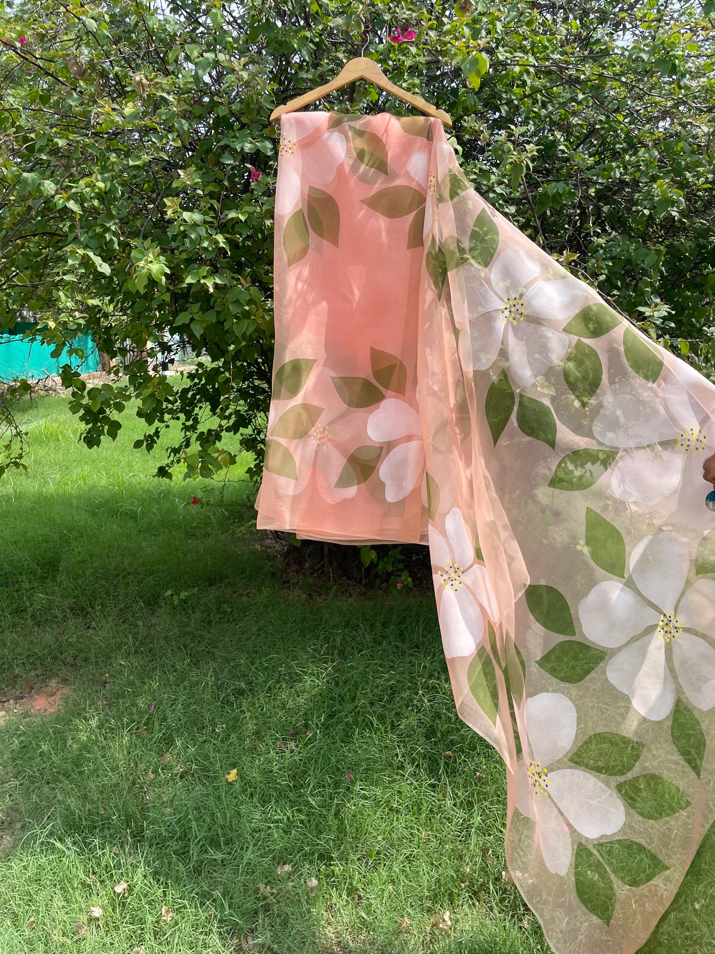 Big Hibiscus Organza Saree