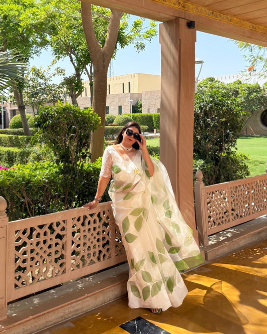Big Hibiscus Organza Saree